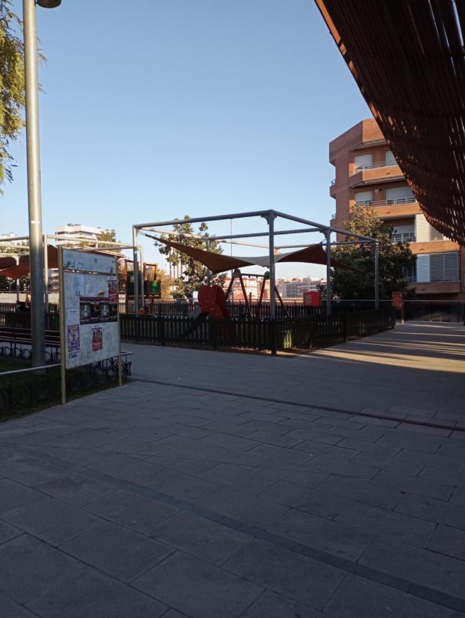 Ahllenrock Como Un Hotel, Pero Solo Para Ti Cornellá de Llobregat Exterior foto